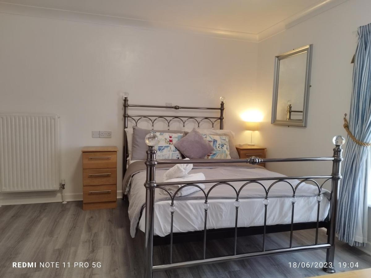 Blue Palms Guest house 4*